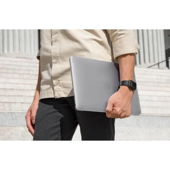 Uniq Vero Macbook Air 13 (M2-M4) - Clear